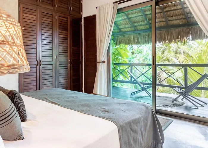 Casa De Vientos Soliman Bay Villa