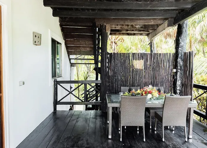 Casa De Vientos Soliman Bay Villa *