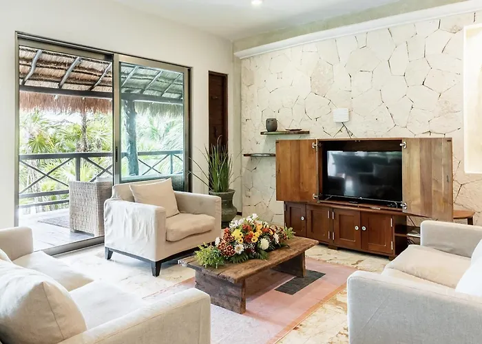 Casa De Vientos Soliman Bay Villa